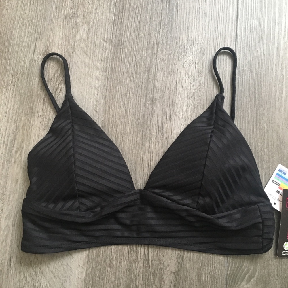 No Boundaries Swim Top 7/9 NWT